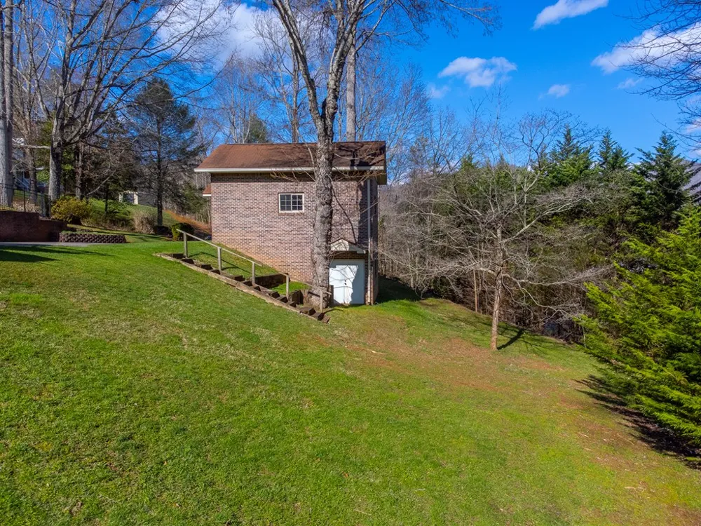 Sweeten Creek Road Robbinsville, NC 28771