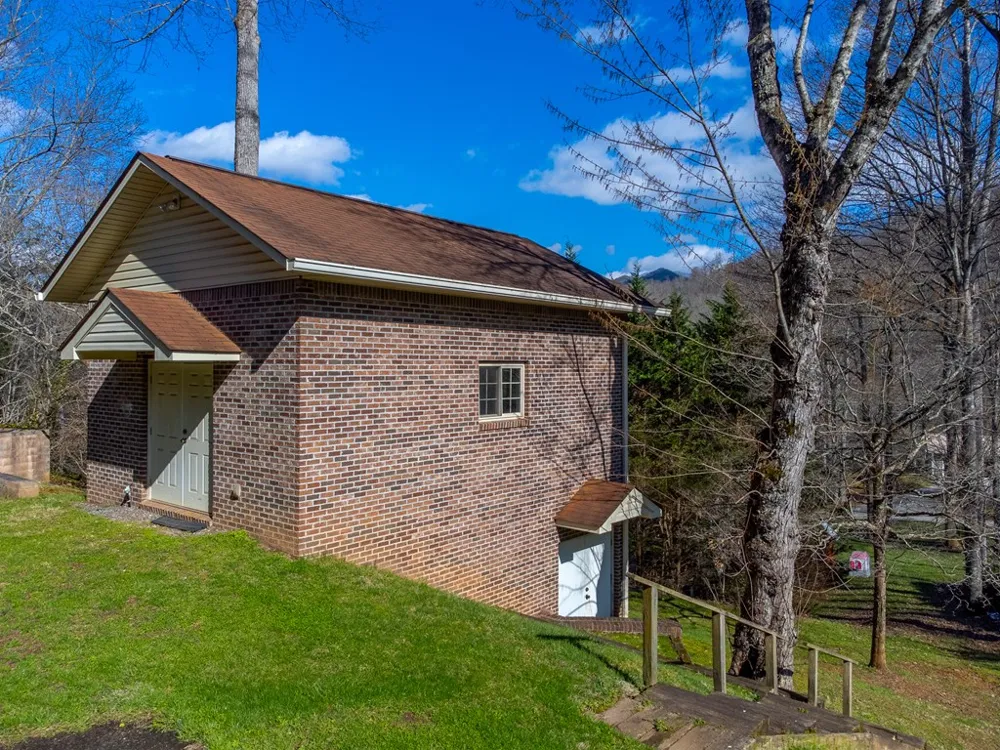 Sweeten Creek Road Robbinsville, NC 28771
