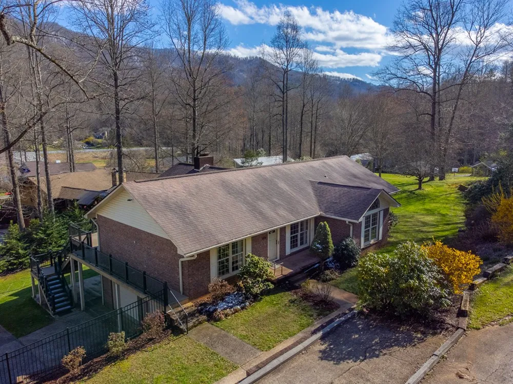 Sweeten Creek Road Robbinsville, NC 28771