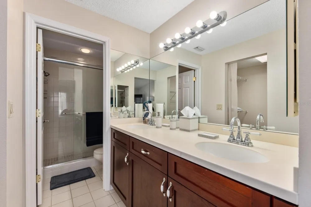 5656 ASHTON LAKE DRIVE #5656 Sarasota, FL 34231