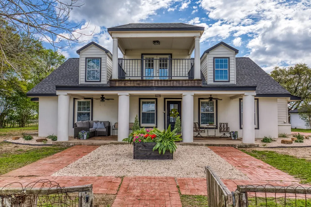 1289 Bluebonnet Ridge Drive Chappell Hill, TX 77426