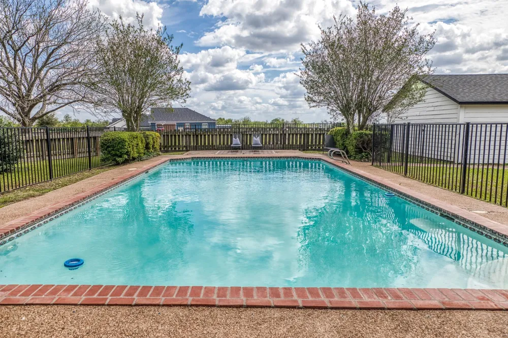 1289 Bluebonnet Ridge Drive Chappell Hill, TX 77426