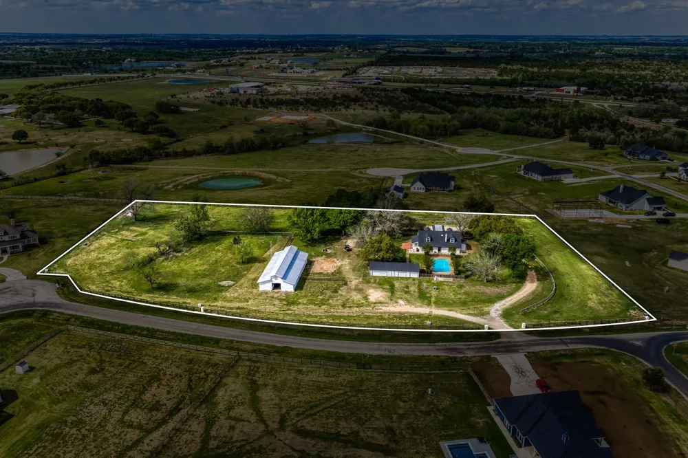 1289 Bluebonnet Ridge Drive Chappell Hill, TX 77426