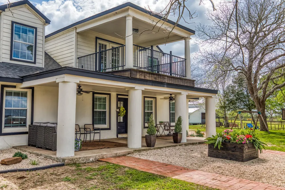 1289 Bluebonnet Ridge Drive Chappell Hill, TX 77426