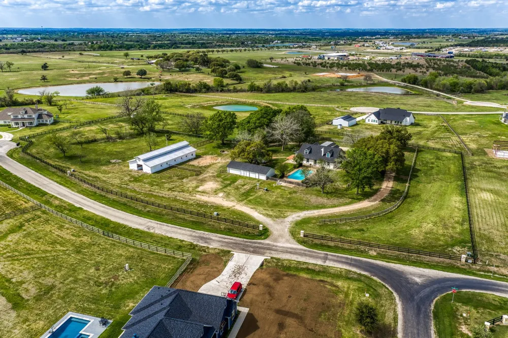 1289 Bluebonnet Ridge Drive Chappell Hill, TX 77426