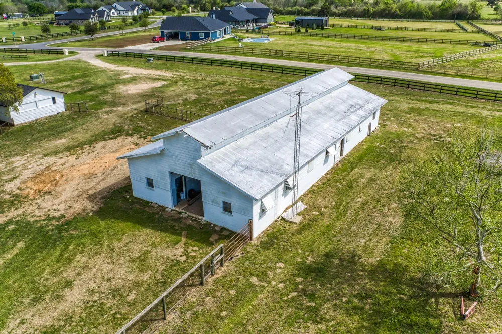 1289 Bluebonnet Ridge Drive Chappell Hill, TX 77426