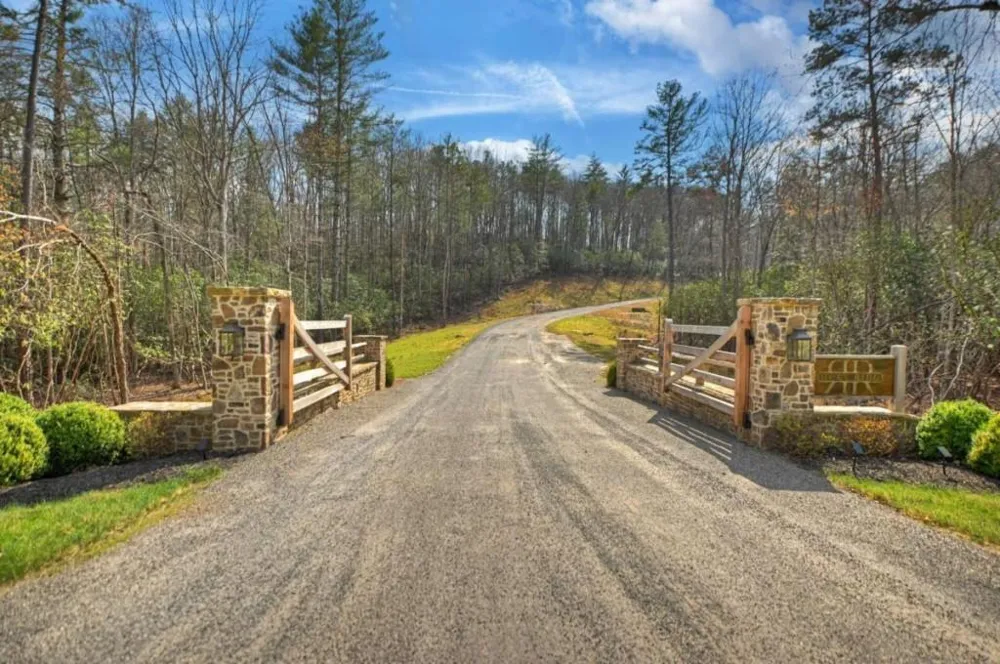 LT 13 Rocky Ridge Mineral Bluff, GA 30559