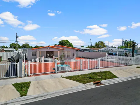 871 SE 5th Pl