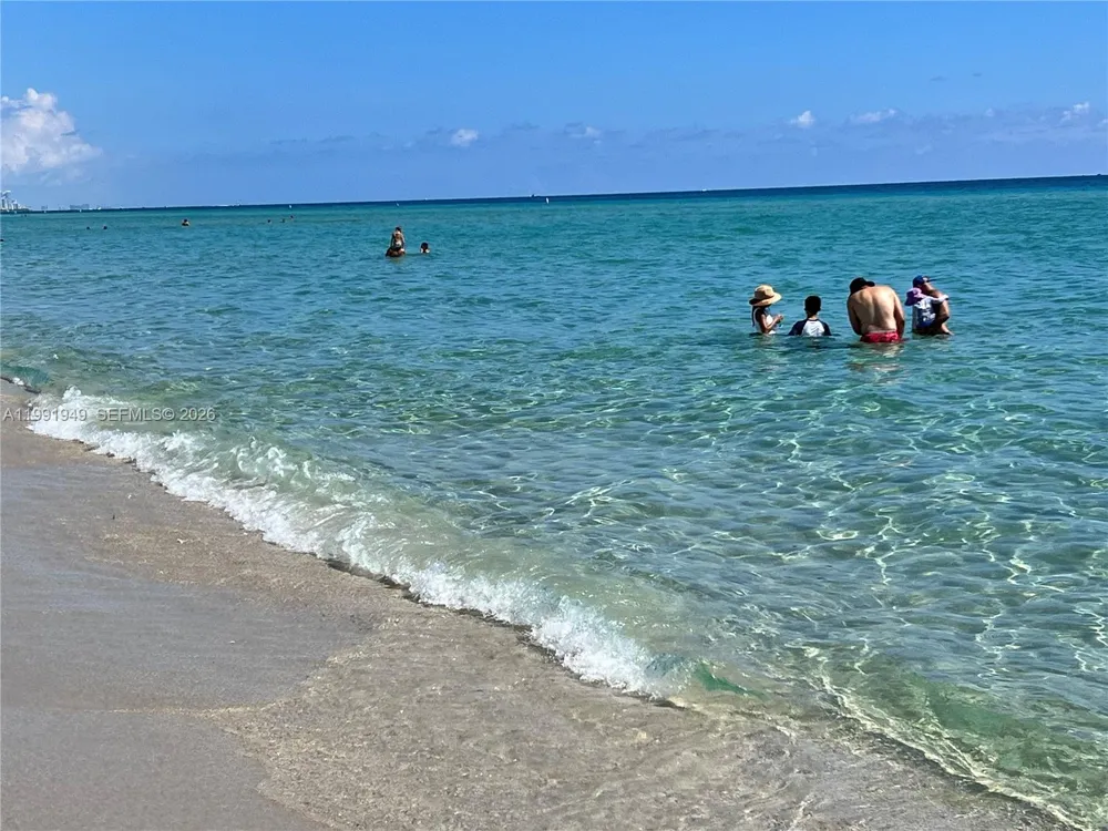 9172 Collins Ave #305 Surfside, FL 33154
