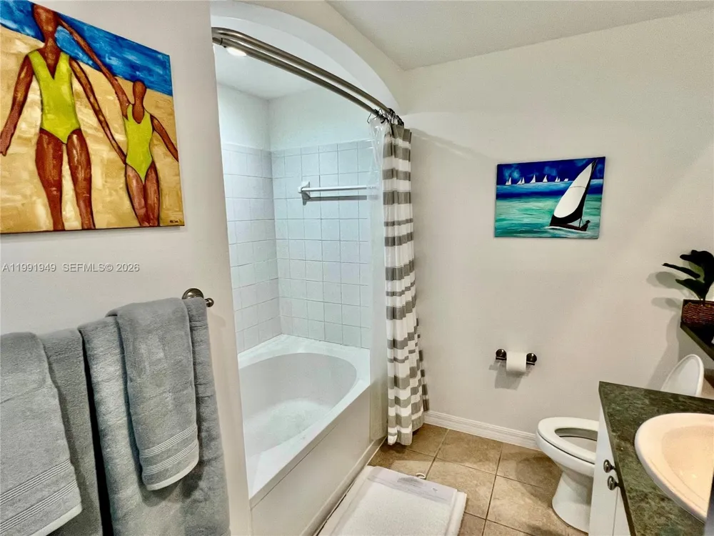 9172 Collins Ave #305 Surfside, FL 33154