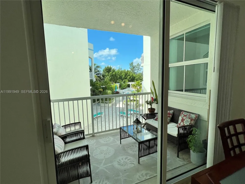 9172 Collins Ave #305 Surfside, FL 33154