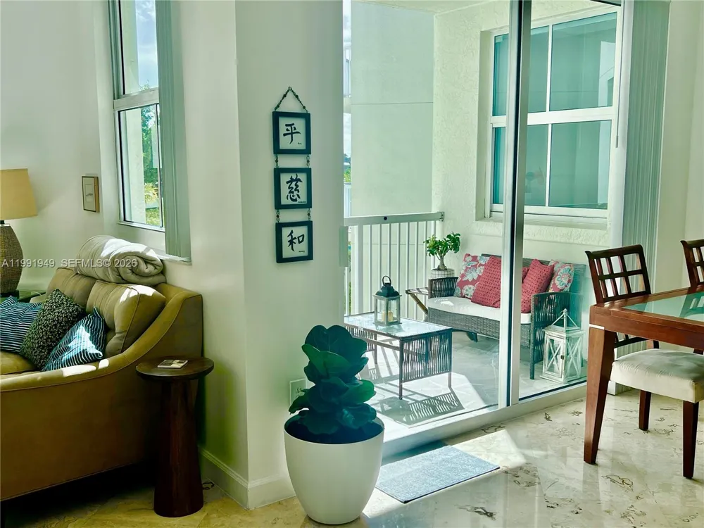 9172 Collins Ave #305 Surfside, FL 33154