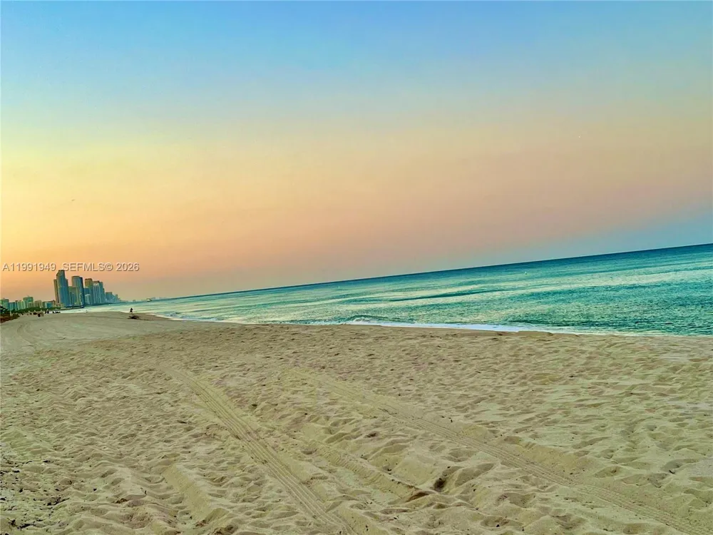 9172 Collins Ave #305 Surfside, FL 33154