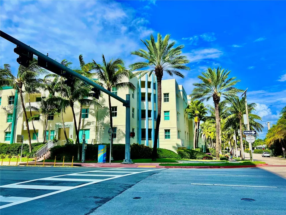 9172 Collins Ave #305 Surfside, FL 33154