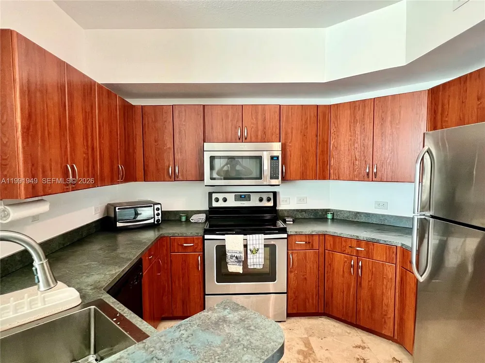 9172 Collins Ave #305 Surfside, FL 33154