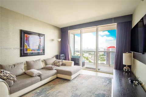 1850 S OCEAN DR #3509