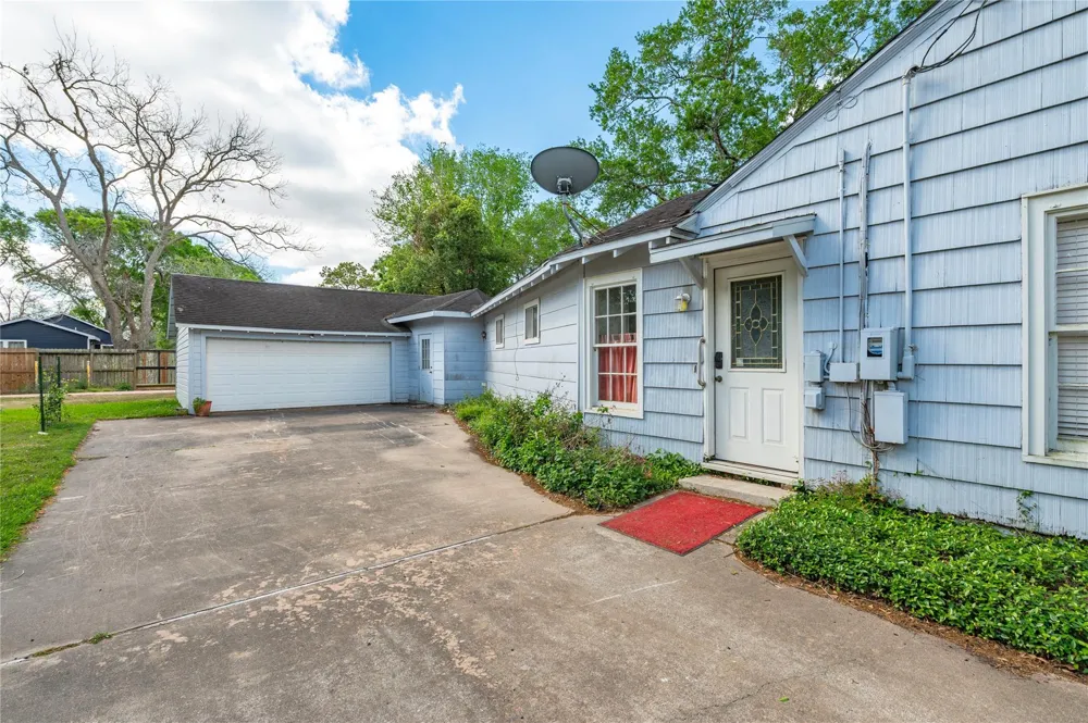 418 E Strand Street El Campo, TX 77437