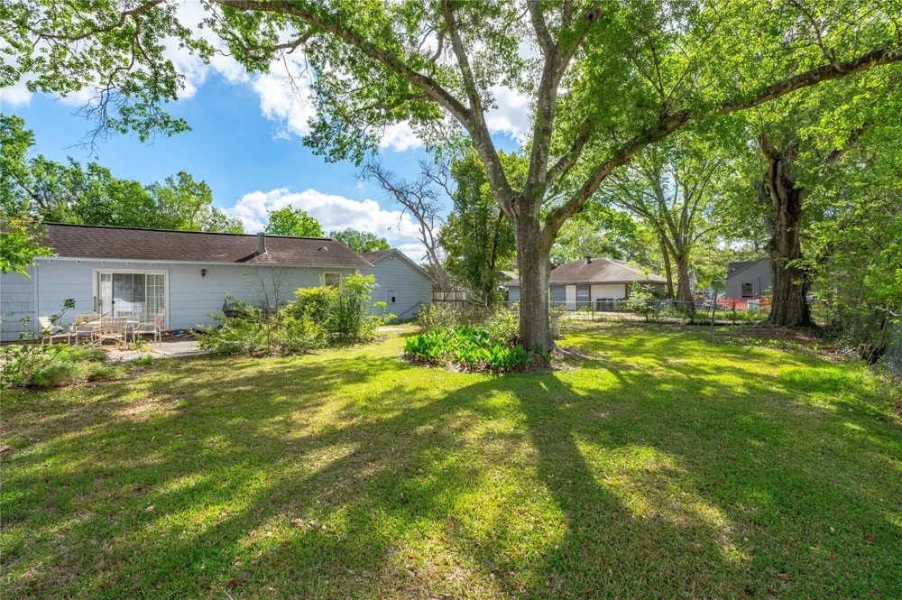 418 E Strand Street El Campo, TX 77437