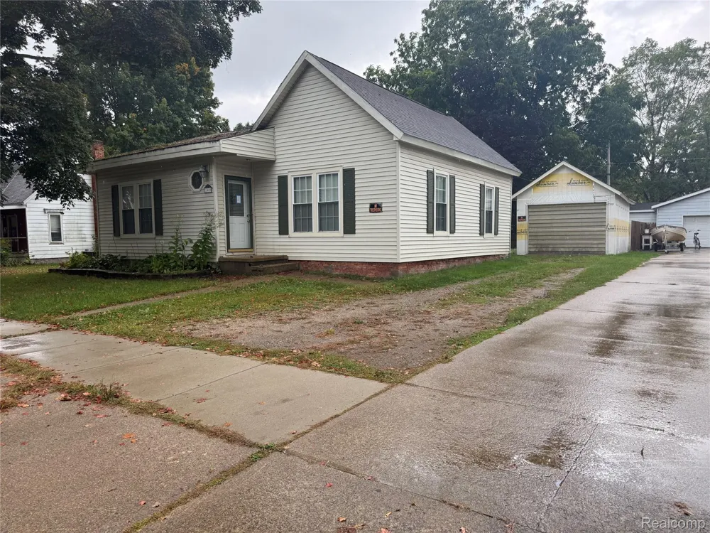 140 Alexander Street Caro City, MI 48723