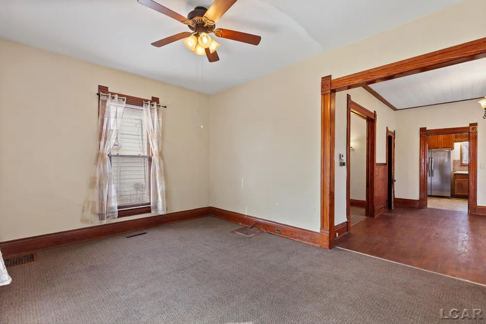 907 E Hunt Street Adrian City, MI 49221