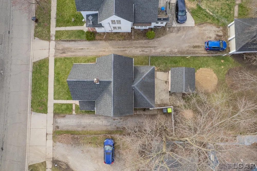 907 E Hunt Street Adrian City, MI 49221