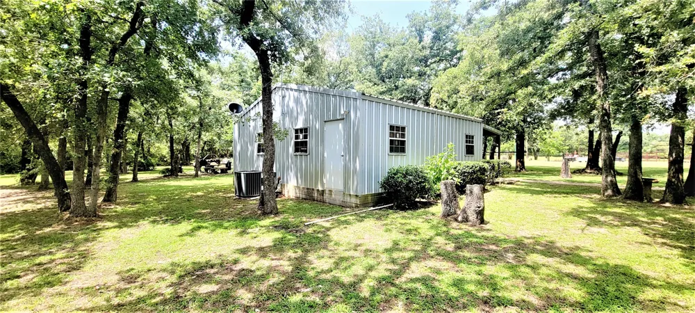 3321 County Road 457 Thorndale, TX 76577