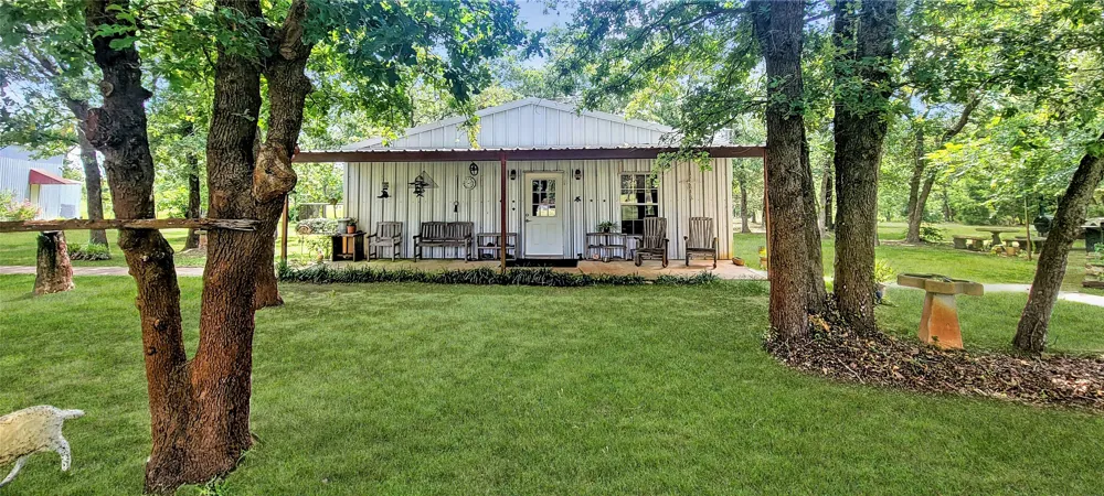 3321 County Road 457 Thorndale, TX 76577