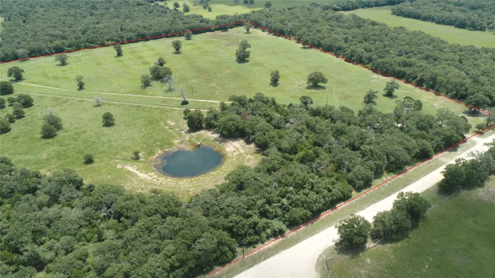 3321 County Road 457 Thorndale, TX 76577