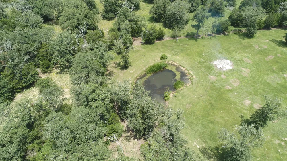 3321 County Road 457 Thorndale, TX 76577