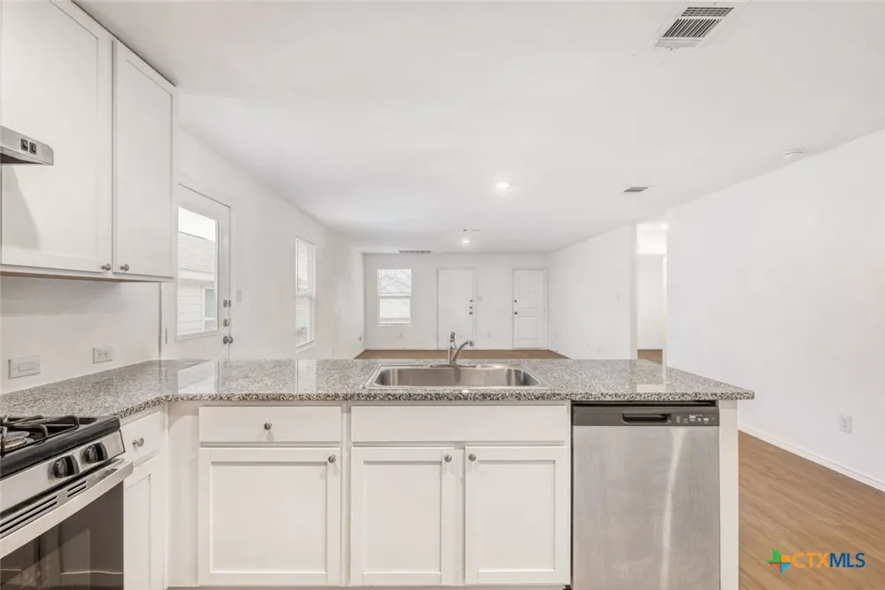 7102 Satellite Way San Antonio, TX 78252