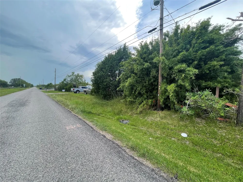 7912 Avenue C Santa Fe, TX 77510