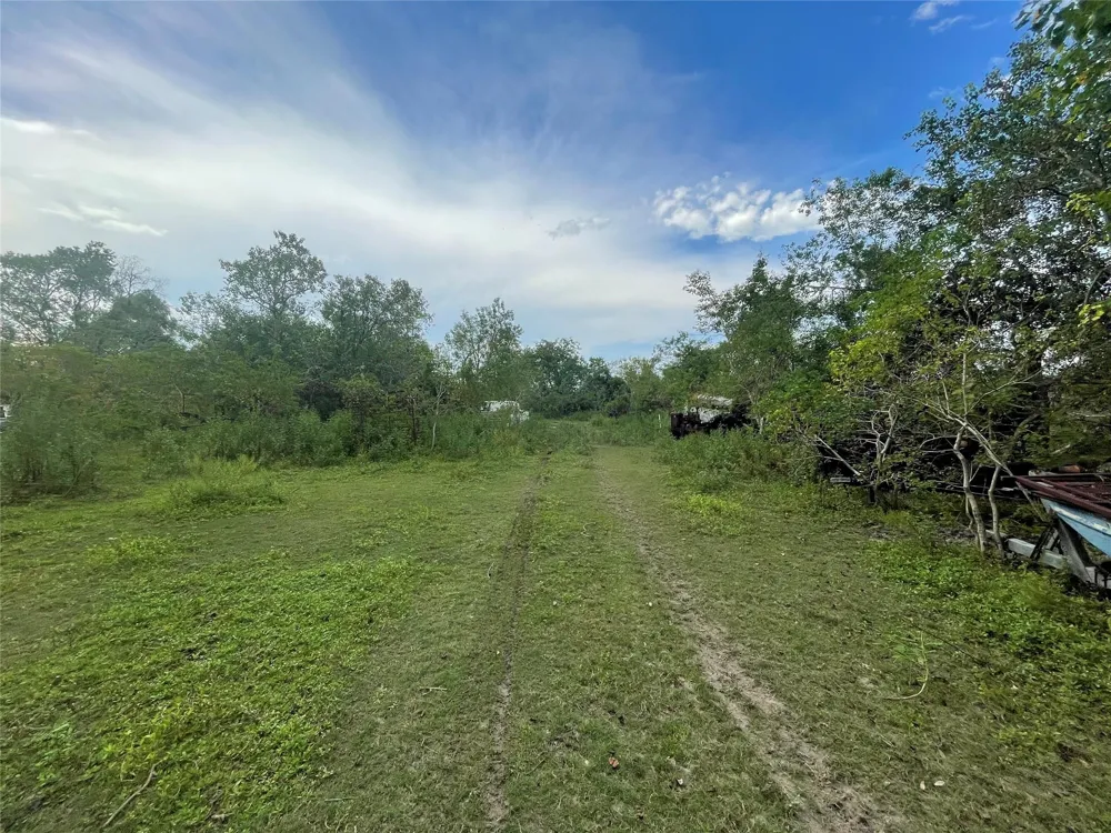 7912 Avenue C Santa Fe, TX 77510