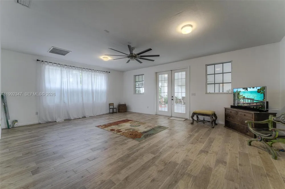 1270 Riverbend Drive La Belle, FL 33935
