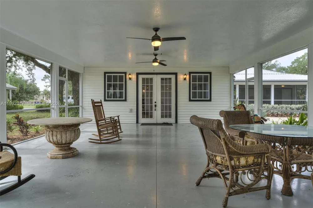 1270 Riverbend Drive La Belle, FL 33935