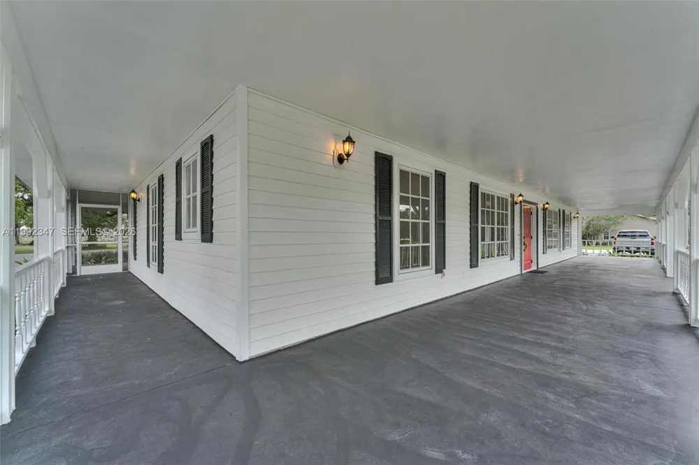 1270 Riverbend Drive La Belle, FL 33935