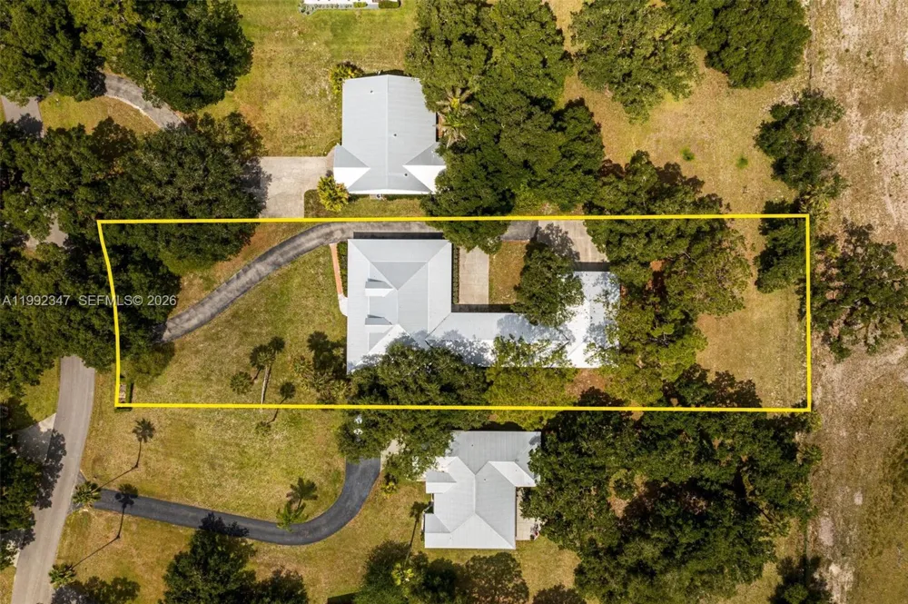 1270 Riverbend Drive La Belle, FL 33935