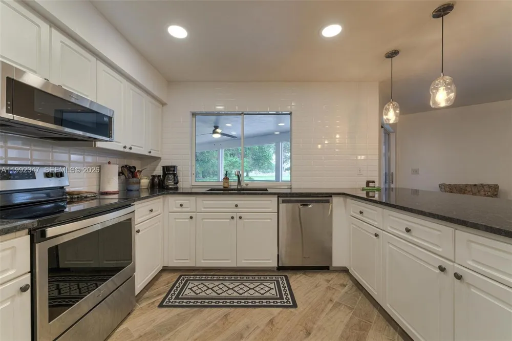 1270 Riverbend Drive La Belle, FL 33935