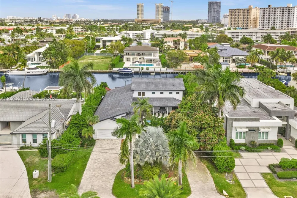 472 Sunset Dr Hallandale Beach, FL 33009