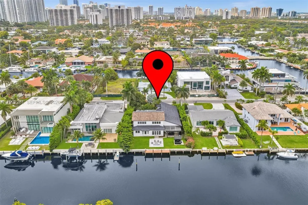 472 Sunset Dr Hallandale Beach, FL 33009