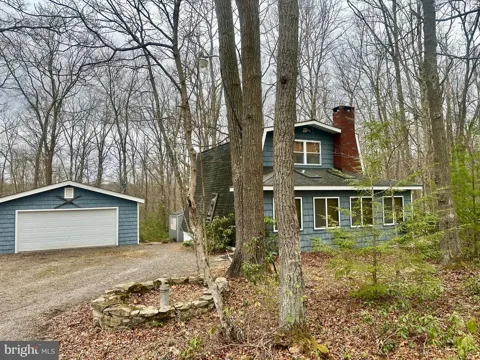 552 BLACK OAK DRIVE