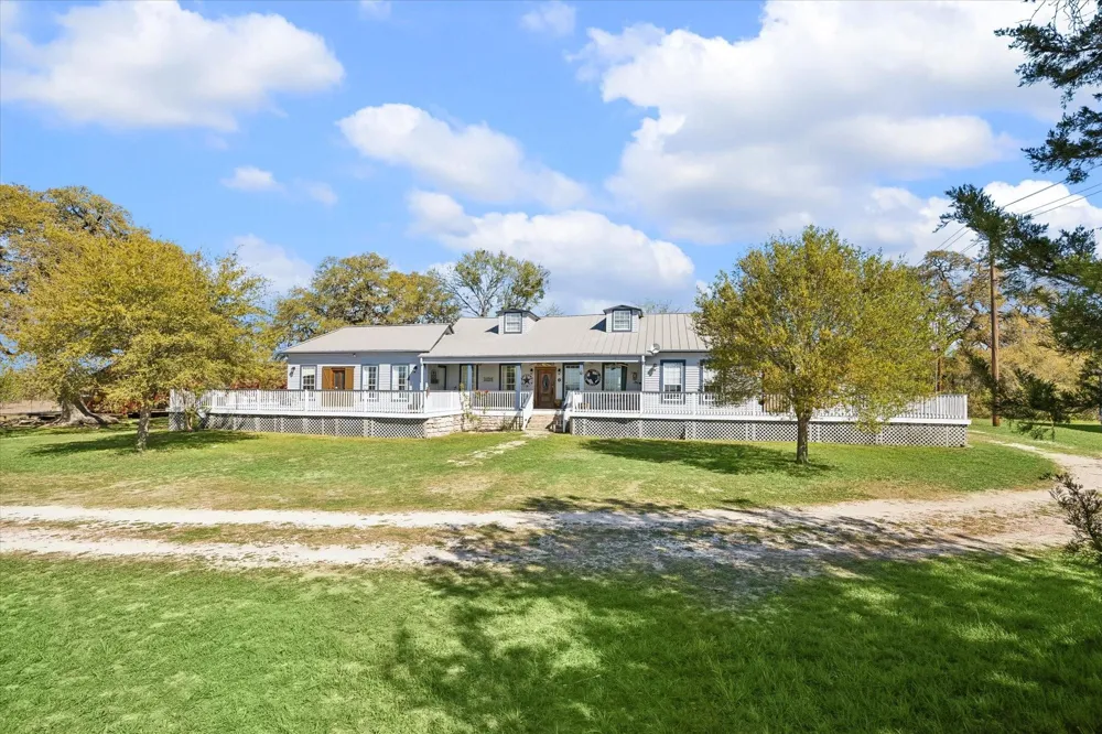 10137 Fm-390 Burton, TX 77835