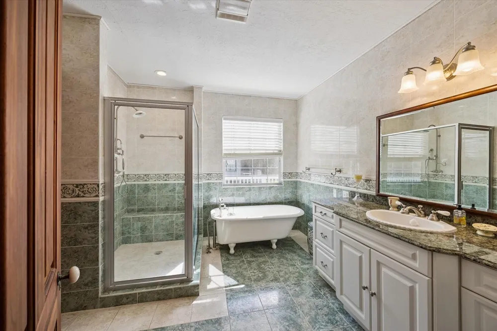 10137 Fm-390 Burton, TX 77835