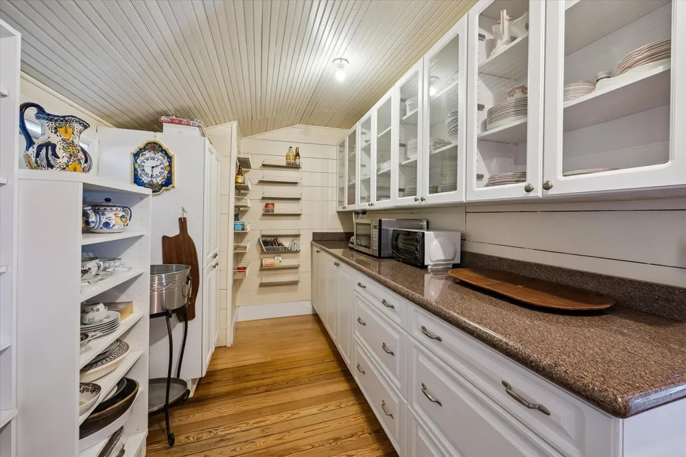 10137 Fm-390 Burton, TX 77835