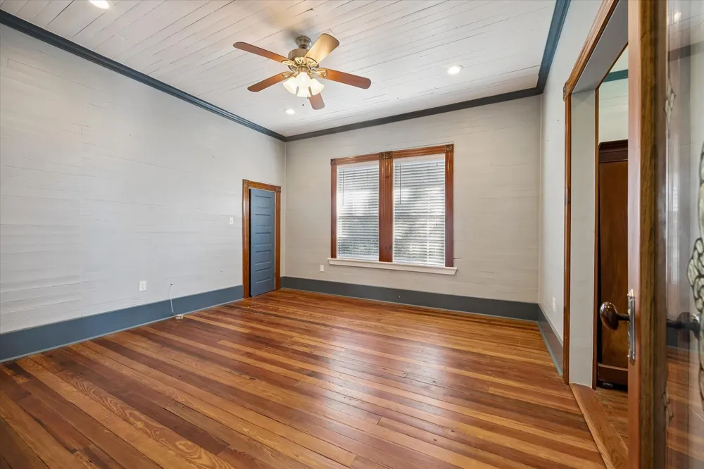 10137 Fm-390 Burton, TX 77835