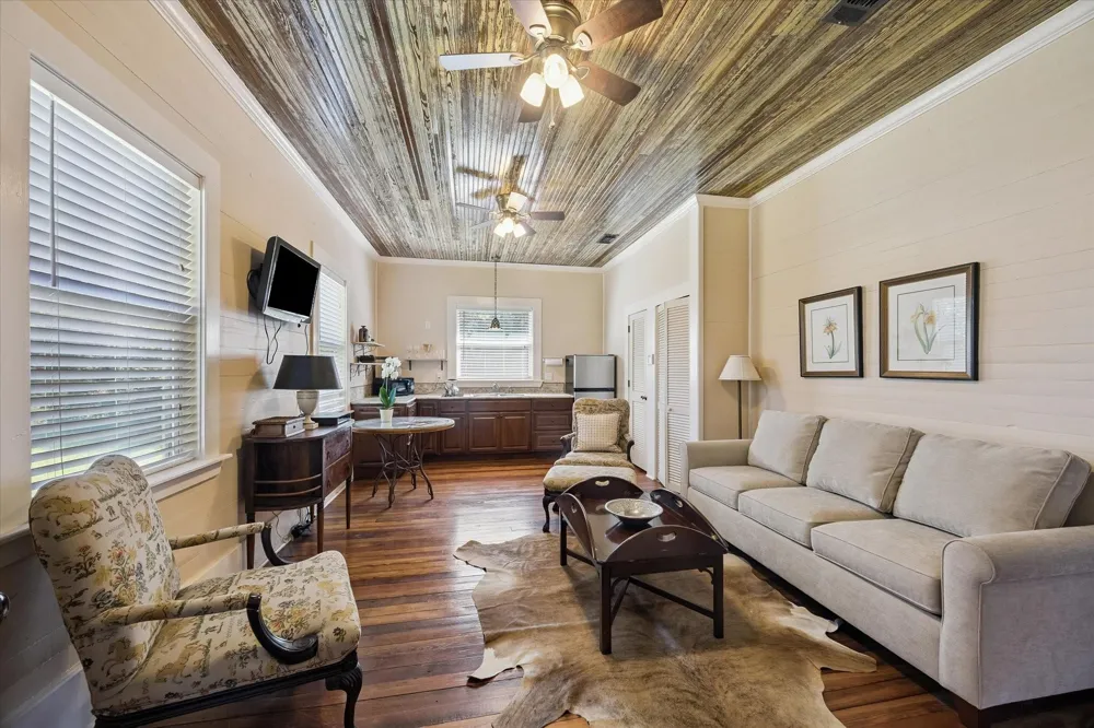 10137 Fm-390 Burton, TX 77835