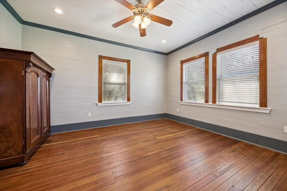 10137 Fm-390 Burton, TX 77835