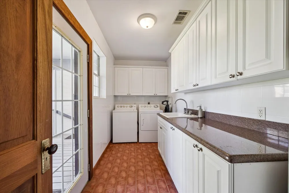 10137 Fm-390 Burton, TX 77835