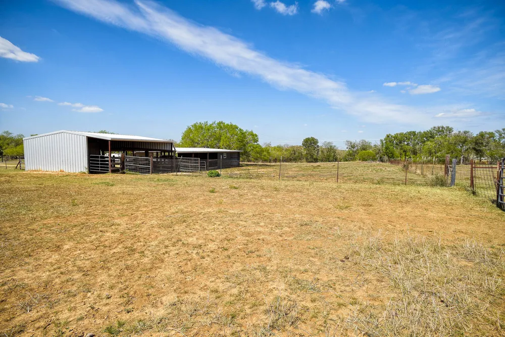 4495 Taylorsville Road Red Rock, TX 78662