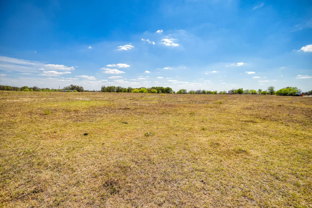 4495 Taylorsville Road Red Rock, TX 78662