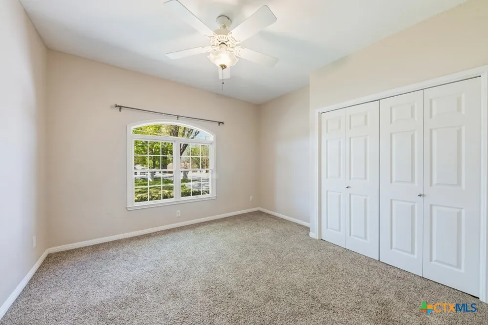 2592 Edgegrove Canyon Lake, TX 78133